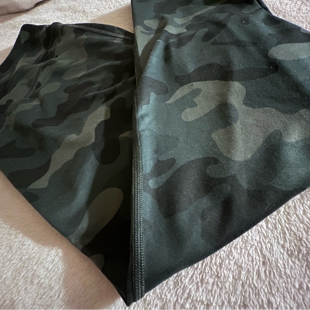 GAP Fit Camo Leggings - Olive Green & Black